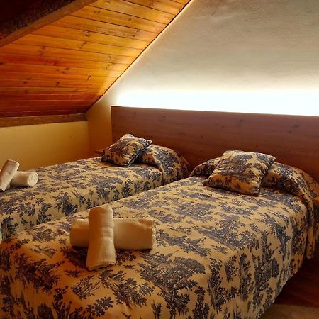 Hotel Saurat Эспот Экстерьер фото