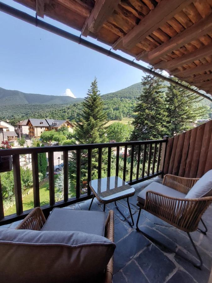 Hotel Saurat Эспот Экстерьер фото