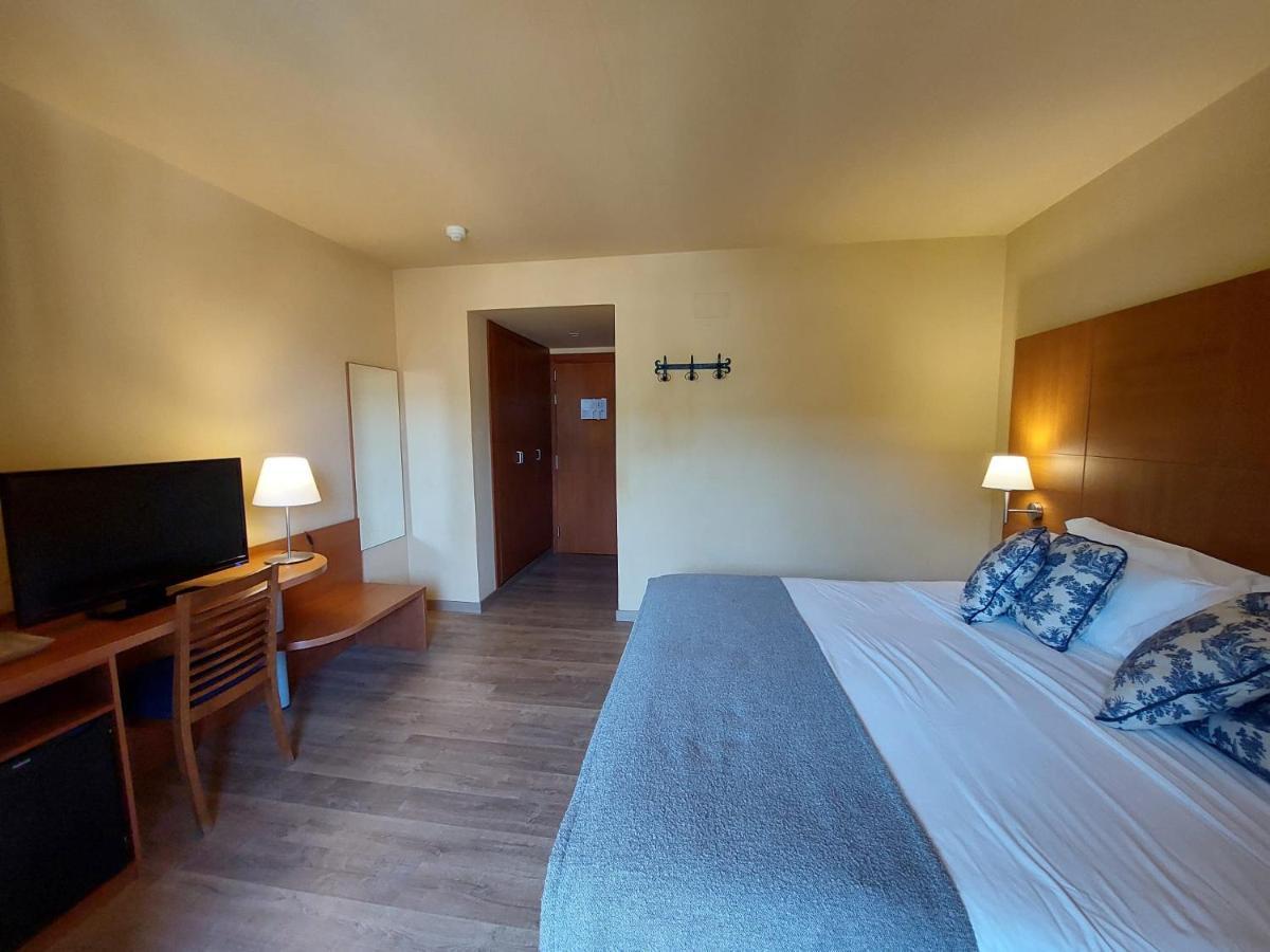 Hotel Saurat Эспот Экстерьер фото