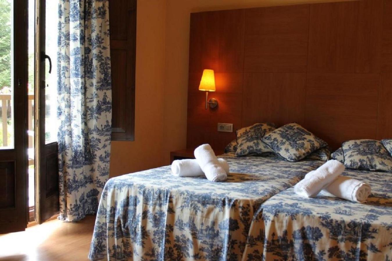 Hotel Saurat Эспот Экстерьер фото
