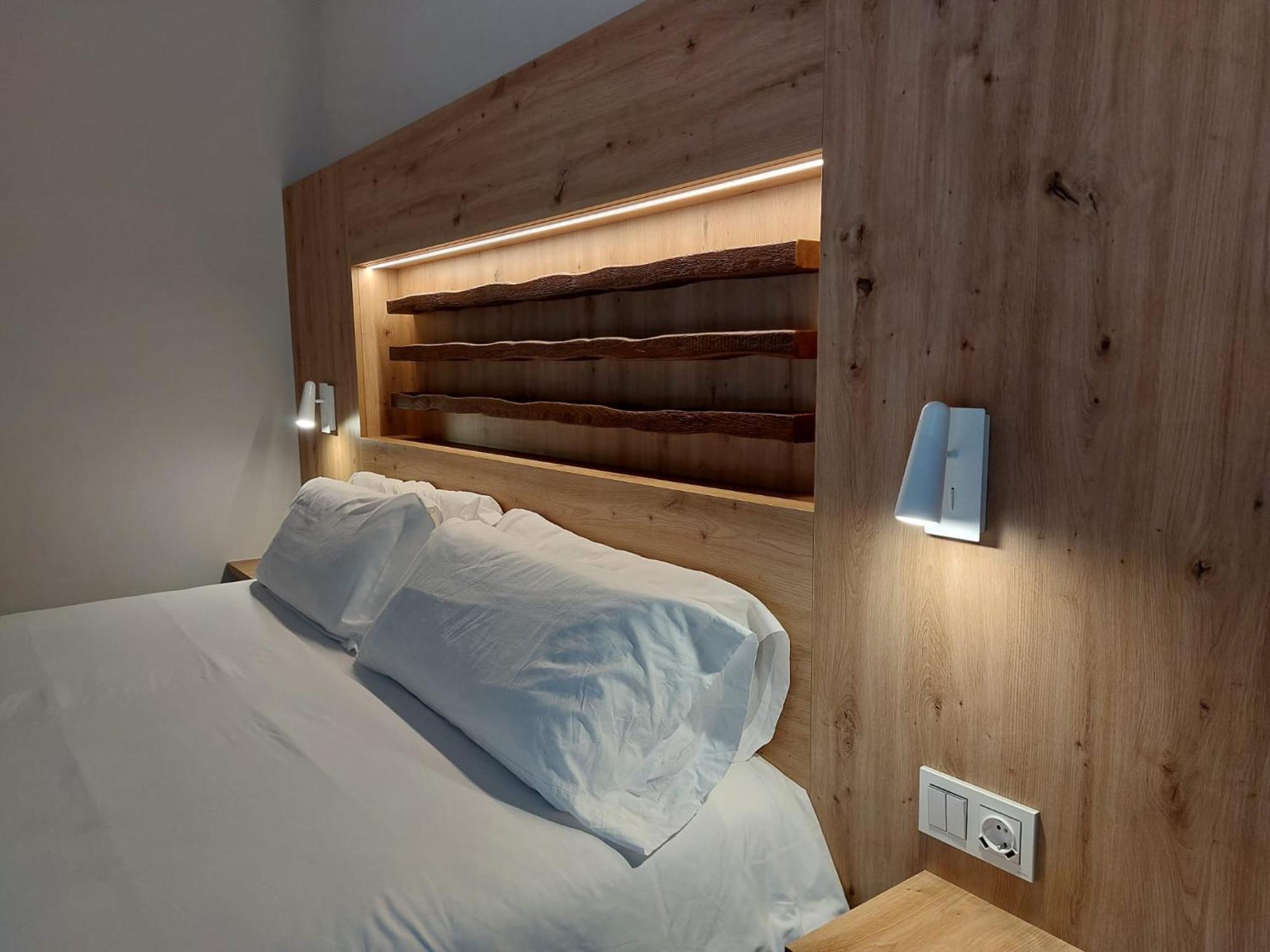 Hotel Saurat Эспот Экстерьер фото