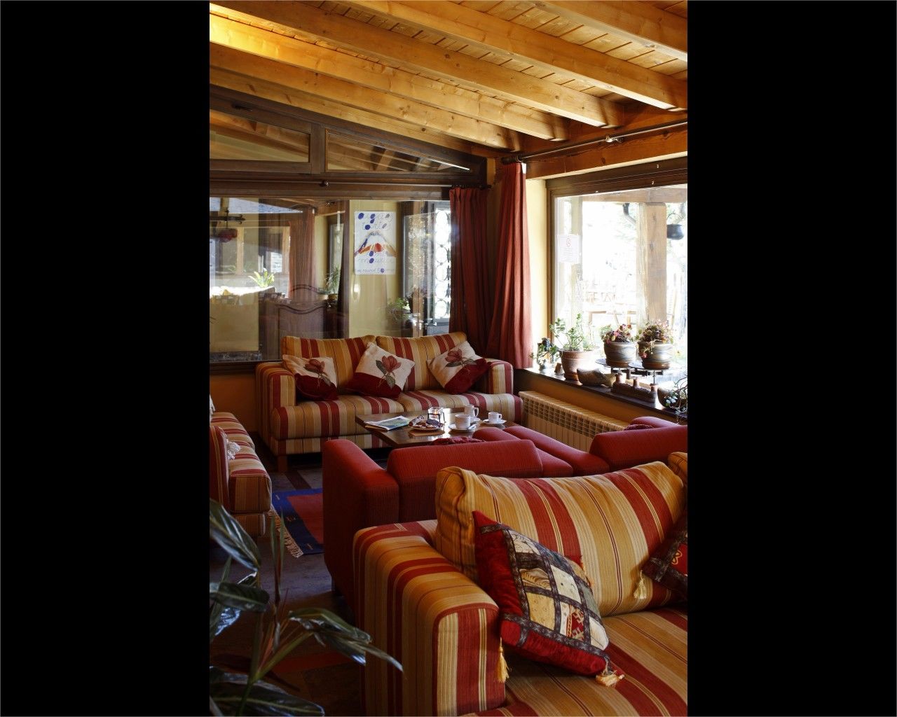 Hotel Saurat Эспот Экстерьер фото